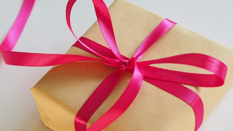 Plan Gifts with a Small Calendar and Better Notes