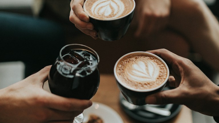 Plan a Small Cafe Meetup That Feels Easy to Attend